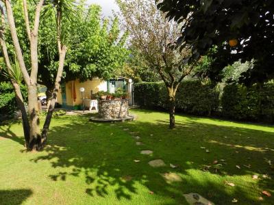 villa indipendente in vendita a Montignoso