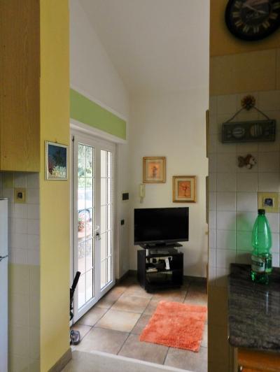 villa indipendente in vendita a Montignoso