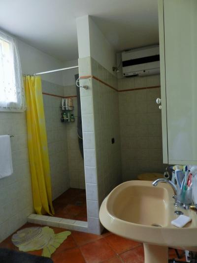 villa indipendente in vendita a Montignoso