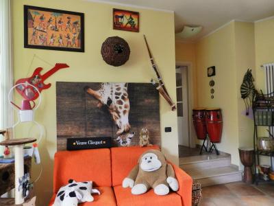 villa indipendente in vendita a Montignoso