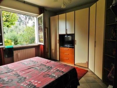 villa indipendente in vendita a Montignoso