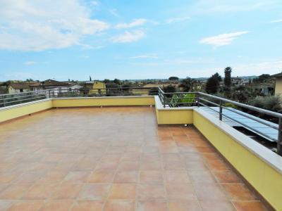 villa indipendente in vendita a Montignoso