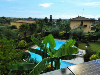 villa indipendente in vendita a Montignoso