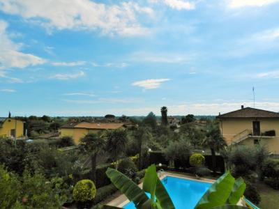 villa indipendente in vendita a Montignoso