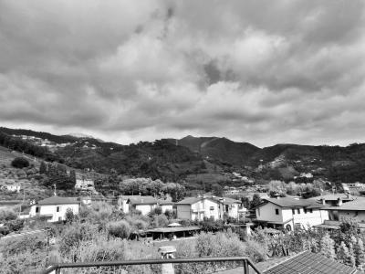 villa indipendente in vendita a Montignoso