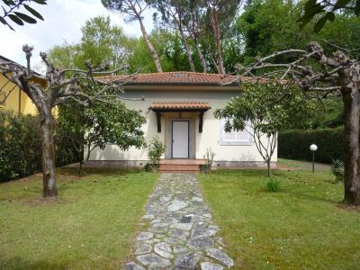 Villa in vendita a Montignoso