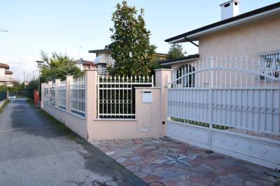 villa indipendente in affitto a Forte dei Marmi