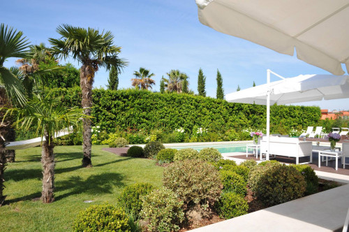 villa indipendente in affitto a Forte dei Marmi