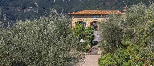 casale in vendita a Camaiore