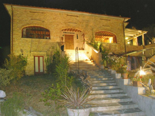 casale in vendita a Camaiore