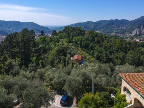 casale in vendita a Camaiore