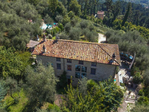 casale in vendita a Camaiore