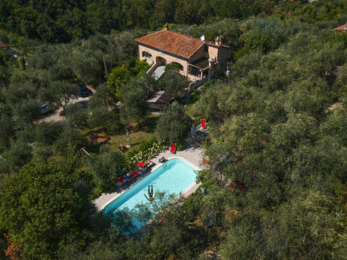 casale in vendita a Camaiore