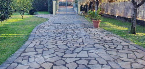 villa indipendente in vendita a Seravezza