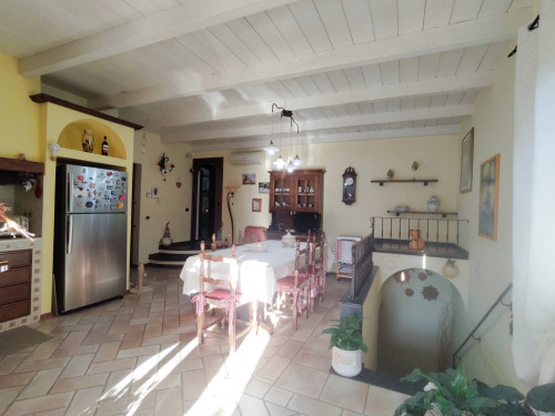 villa indipendente in vendita a Seravezza