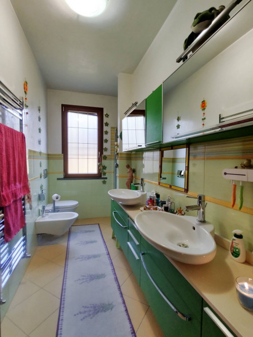 villa indipendente in vendita a Seravezza