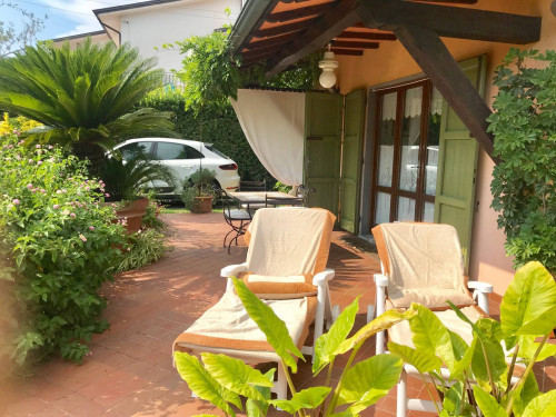 Villa in vendita a Montignoso