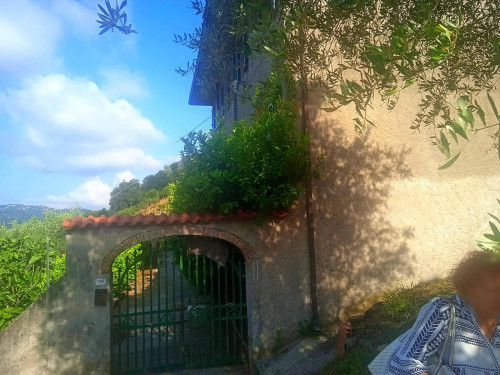 casale in vendita a Camaiore