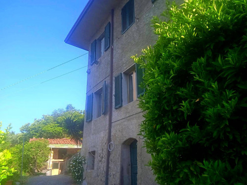 casale in vendita a Camaiore