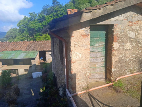 casale in vendita a Camaiore