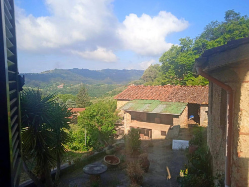 casale in vendita a Camaiore