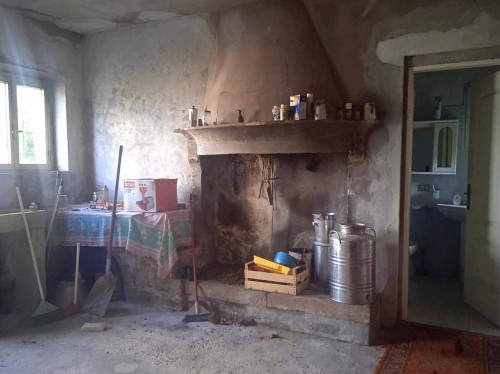 casale in vendita a Camaiore