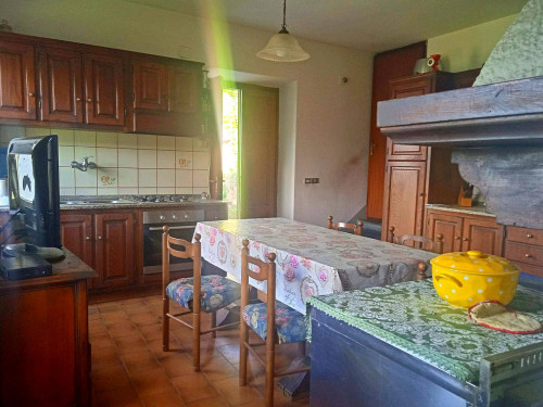 casale in vendita a Camaiore