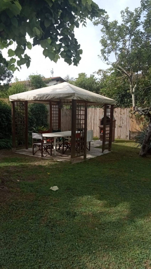 villa indipendente in affitto stagionale a Forte dei Marmi