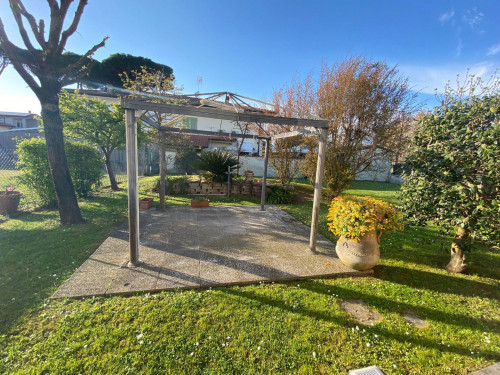 appartamento in affitto a Pietrasanta