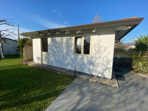 appartamento in affitto a Pietrasanta