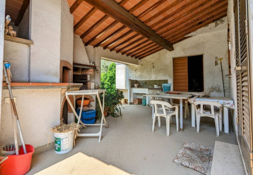 villa bifamiliare in vendita a Seravezza