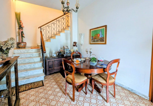 villa bifamiliare in vendita a Seravezza