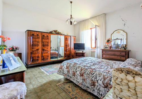 villa bifamiliare in vendita a Seravezza