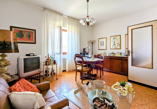 villa bifamiliare in vendita a Seravezza