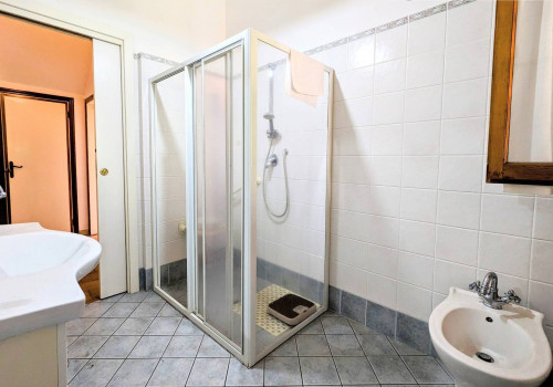 villa bifamiliare in vendita a Seravezza