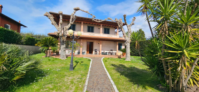 Villa in affitto/vendita a Forte dei Marmi