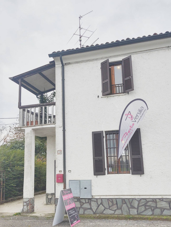 Villa in vendita a Castelvetro Piacentino (PC)