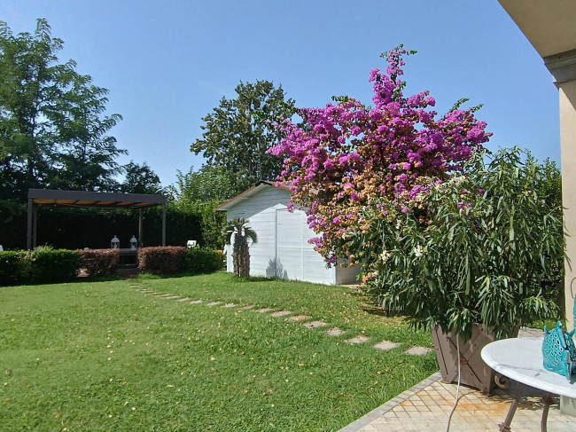 Villa single for sale in Forte dei Marmi