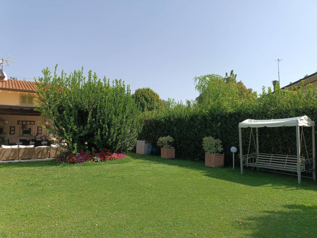 Villa single for sale in Forte dei Marmi