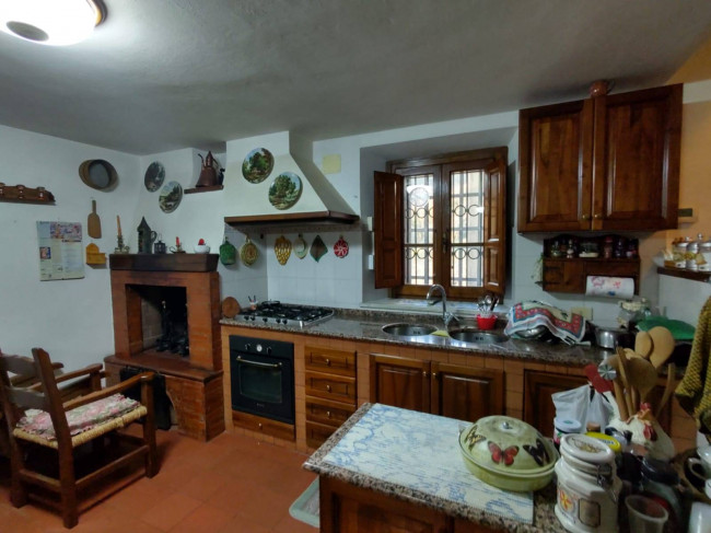 Rustico in vendita a Massarosa