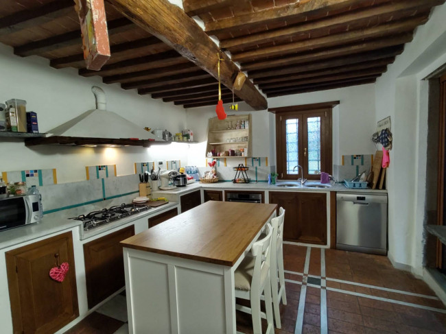 Casolare in vendita a Pietrasanta