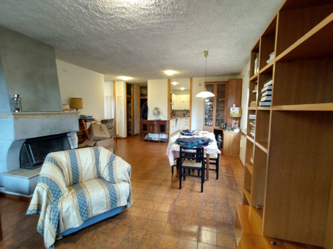 casa indipendente in vendita a Massarosa