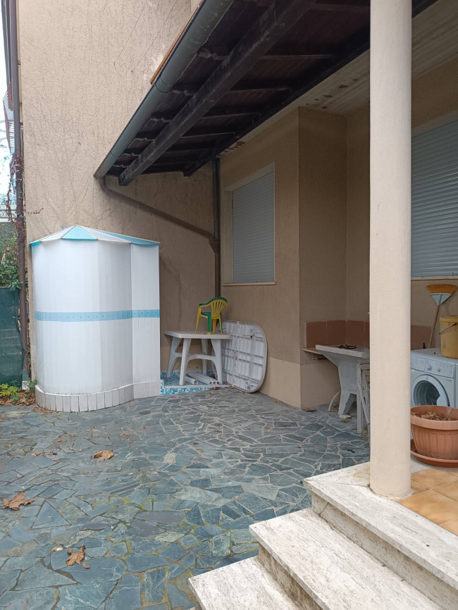 villa bifamiliare in vendita a Pietrasanta