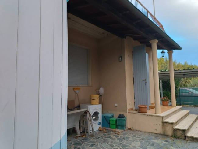 villa bifamiliare in vendita a Pietrasanta