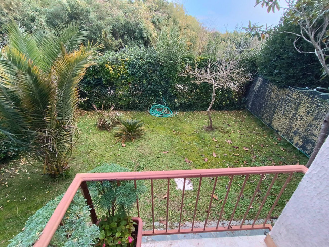 villa bifamiliare in vendita a Pietrasanta