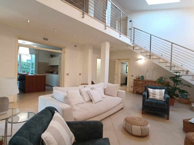 villa indipendente in vendita a Pietrasanta