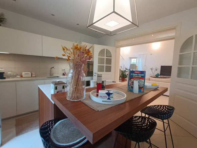 villa indipendente in vendita a Pietrasanta