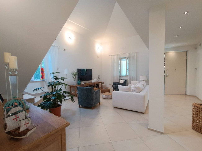 villa indipendente in vendita a Pietrasanta