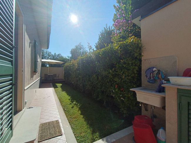 villa indipendente in vendita a Pietrasanta
