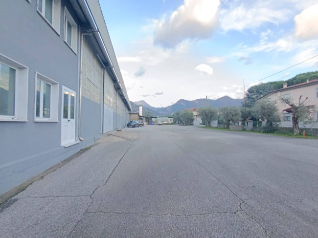 Capannone in vendita a Seravezza